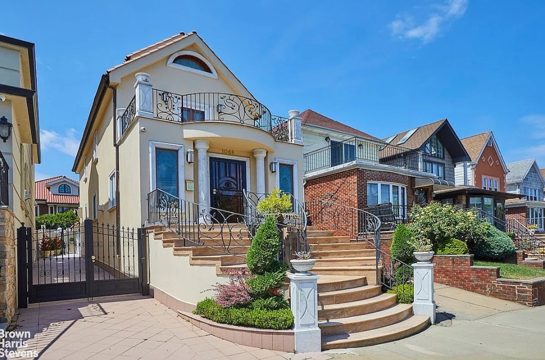 FULLY FURNISHED HOMES